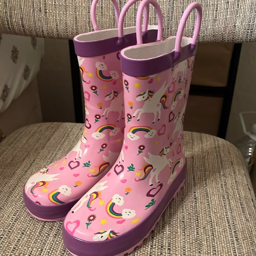 Toddler rain boots size 9